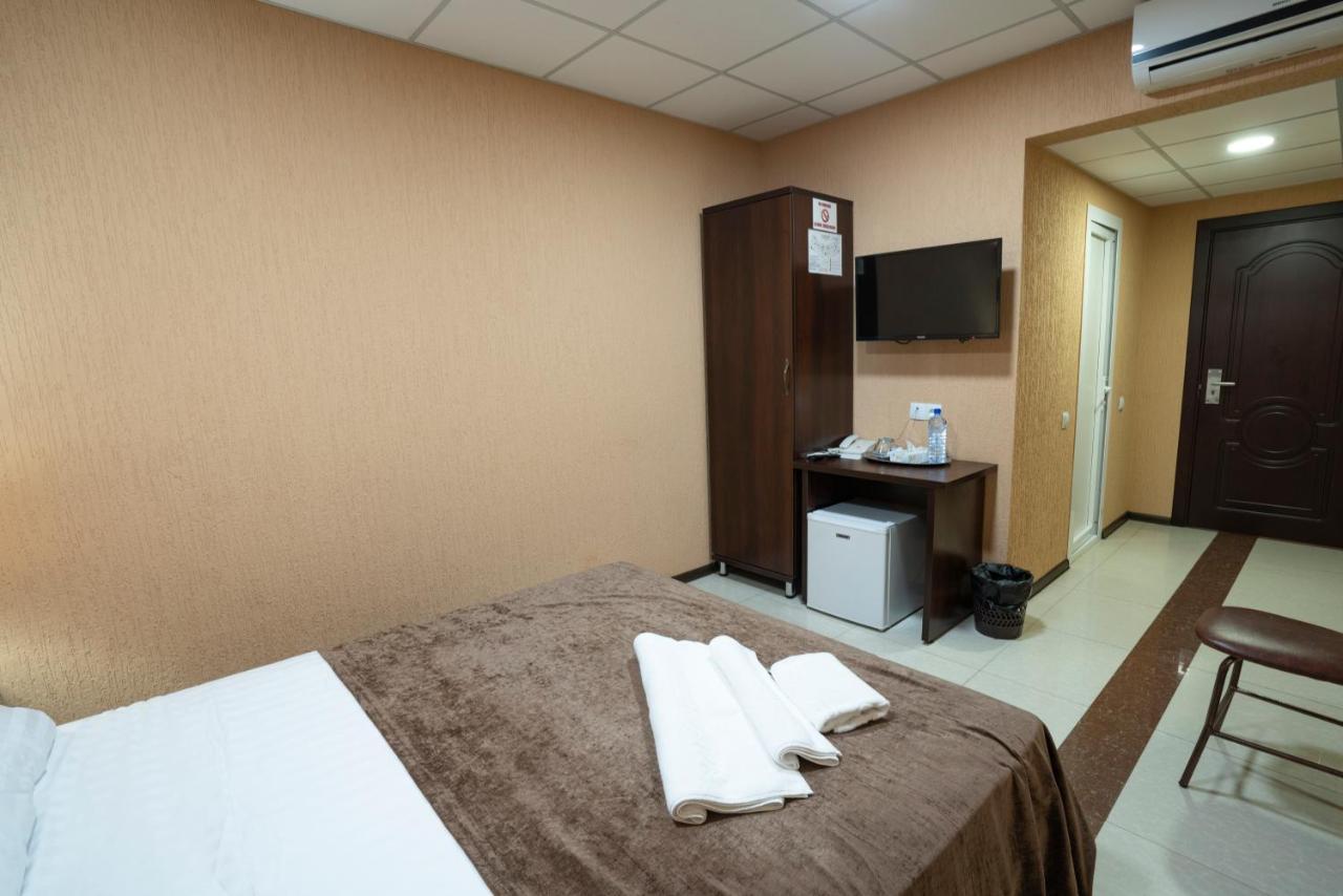 Rohat Hotel Chilonzor 塔什干 外观 照片