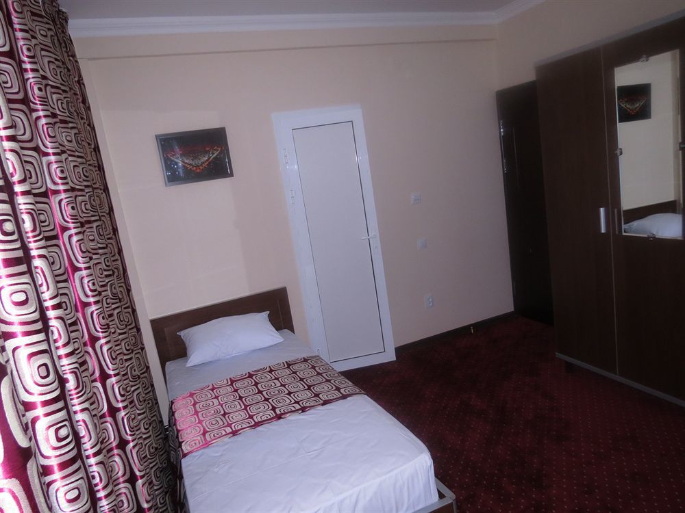 Rohat Hotel Chilonzor 塔什干 外观 照片