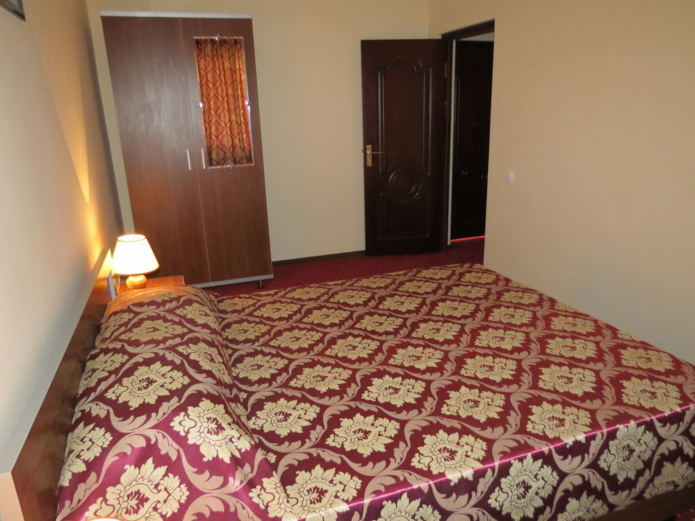Rohat Hotel Chilonzor 塔什干 外观 照片